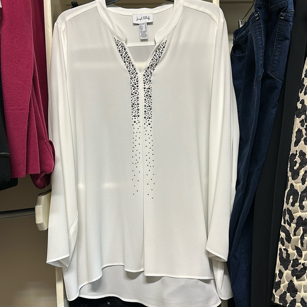 Joseph Ribkoff embellished tunic shirt. Absolutely stunning New with out tags.